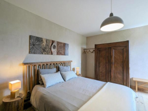 Maison de campagne avec table d'hôtes et randonnées - FR-1-582-517